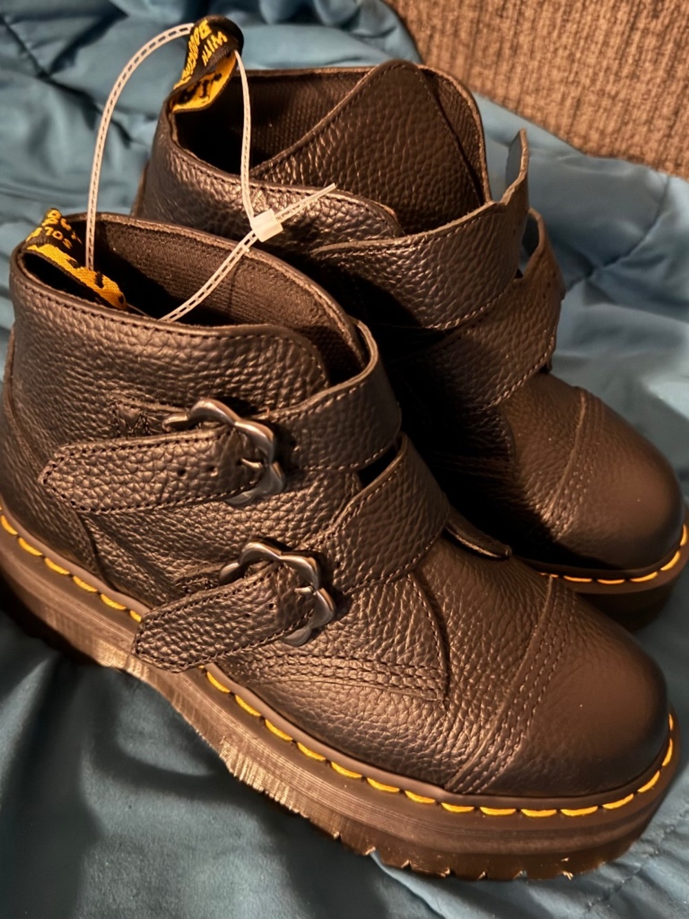 NWT Size 8 DEVON FLOWER BUCKLE LEATHER PLATFORM Doc Marten boots